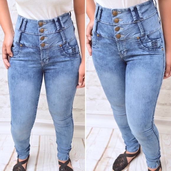 ❌SOLD❌ high waisted Colombian jeans - Picture 2 of 7